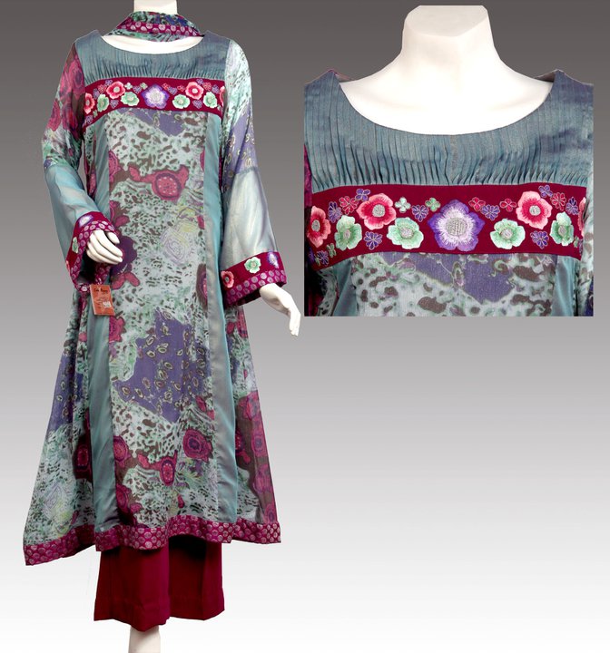 Long-Shirt-A-Line-Fashion-In-Pakistan-For-Girls-4