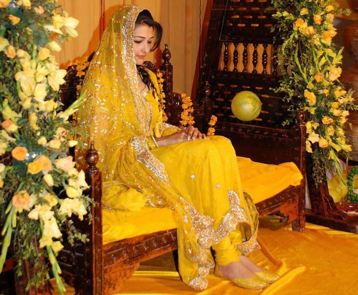 Pakistani-Indian-Wedding-party-and-Mehndi-Dresses-Fashion-Trends-2013-11