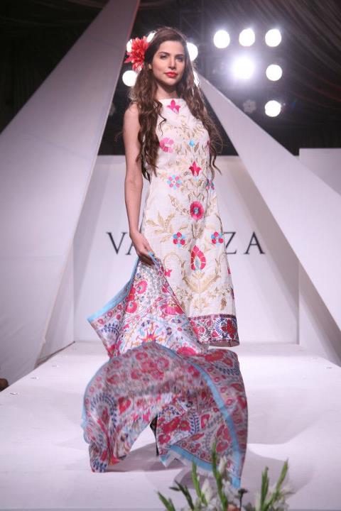 Vaneeza-Lawn-V-Lawn-Limited-Edition-collection