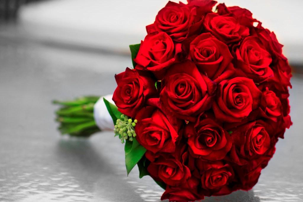 red-rose-wedding-bouquet-pics